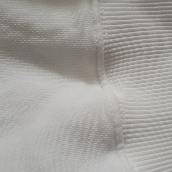 American Eagle girls white sweater with embroidery. - Picture 5 of 5